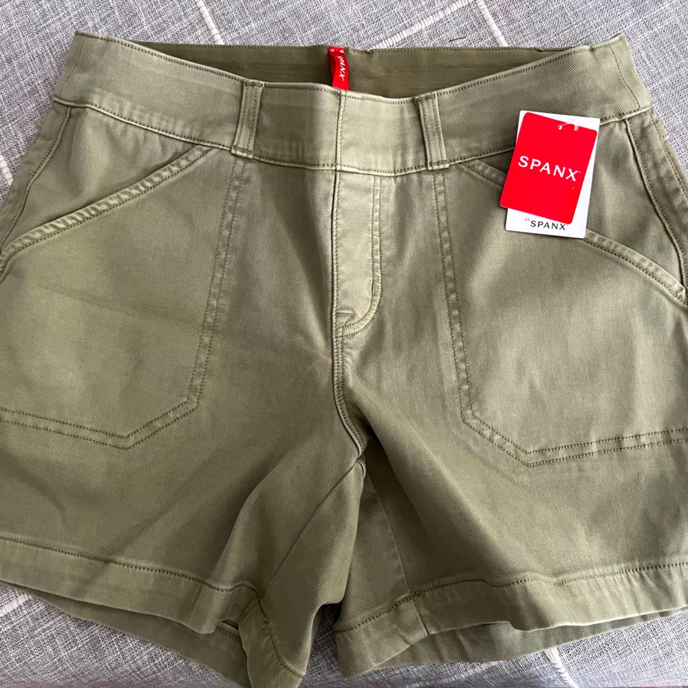 Spanx Stretch Twill 4” Short